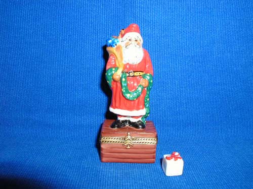 SANTA ON BROWN BOX